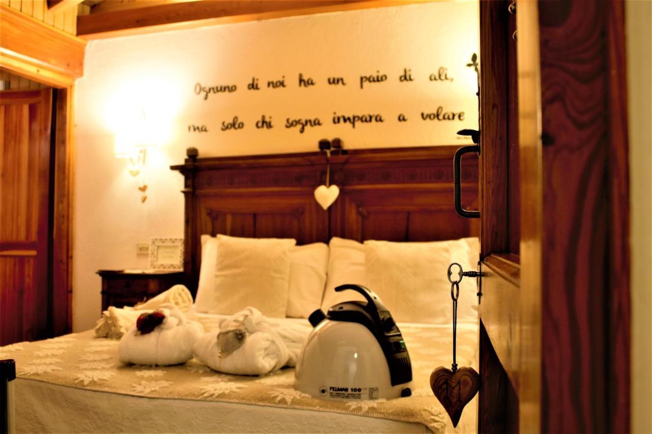 Le Coeur Du Pont Hotel Donnaz Luaran gambar