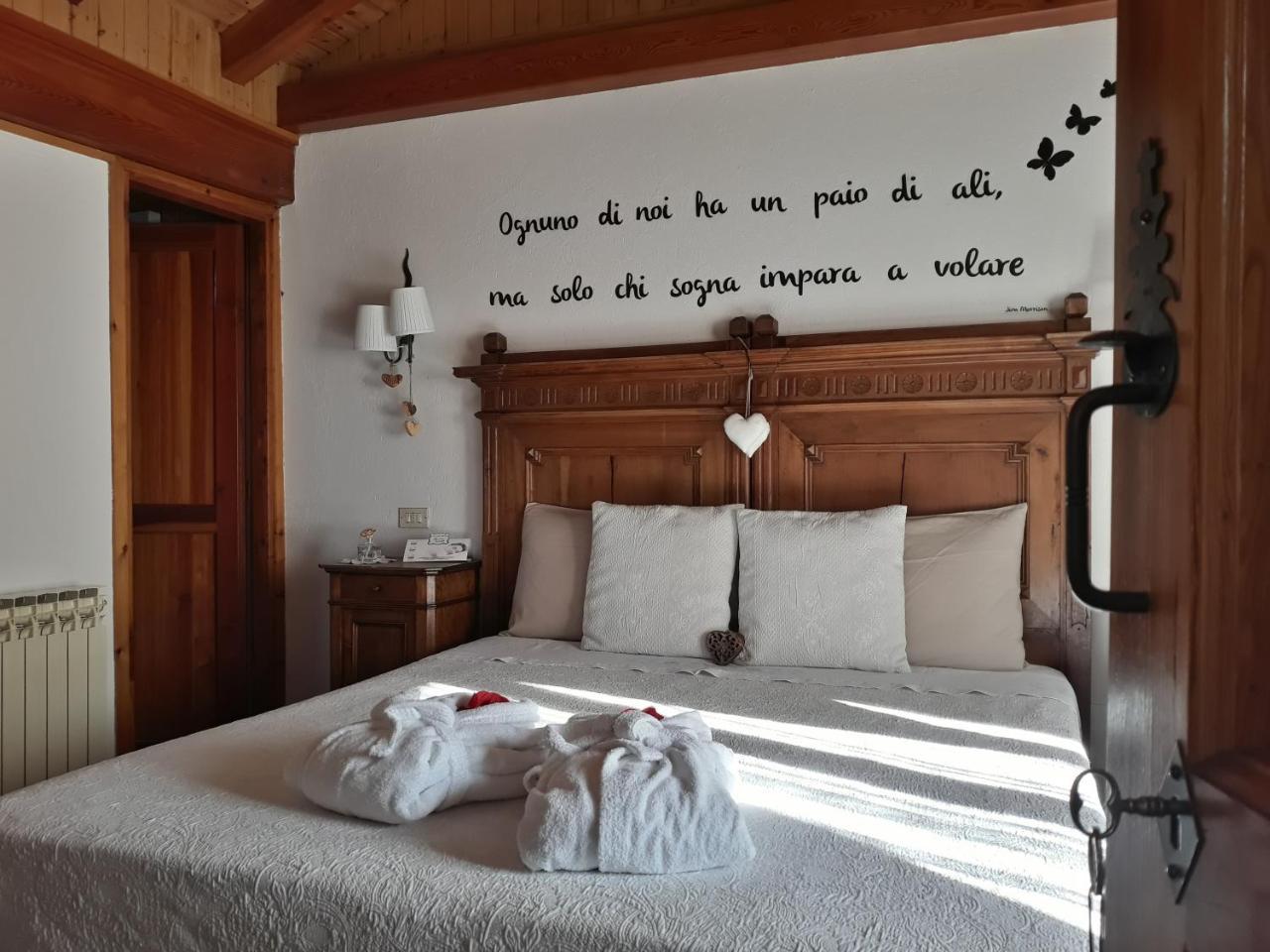 Le Coeur Du Pont Hotel Donnaz Luaran gambar